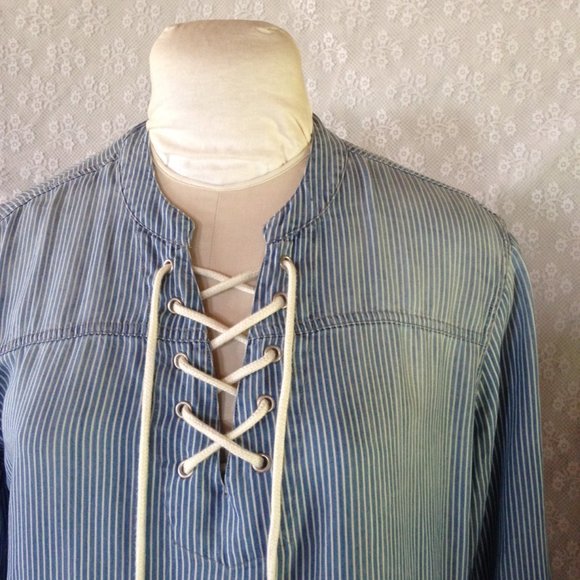 Striped Lace Up Tunic Top - Picture 2 of 8